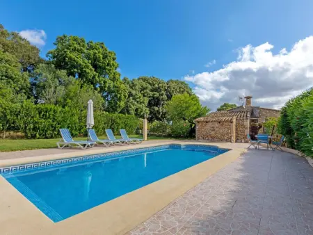Maison en pierre Búger, jardin et piscine : photo 13
