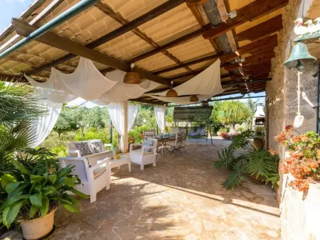 Maison en pierre Búger, jardin et piscine : photo 15