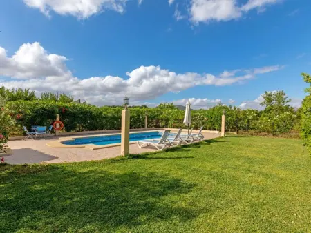 Maison en pierre Búger, jardin et piscine : photo 35