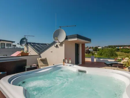Maison 6 personnes avec jacuzzi sur terrasse, Novigrad : photo 18