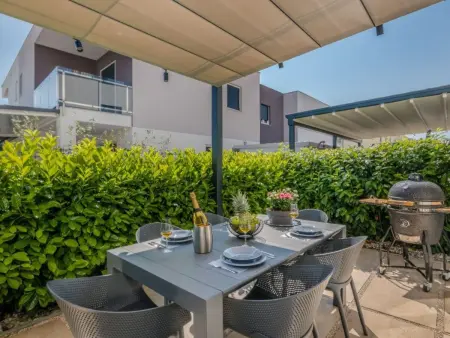 Maison 6 personnes avec jacuzzi sur terrasse, Novigrad : photo 42