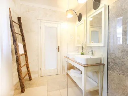 Villa Benvenuti à Motovun, piscine privée et jardin : photo 26