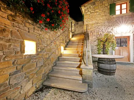 Villa Benvenuti à Motovun, piscine privée et jardin : photo 46