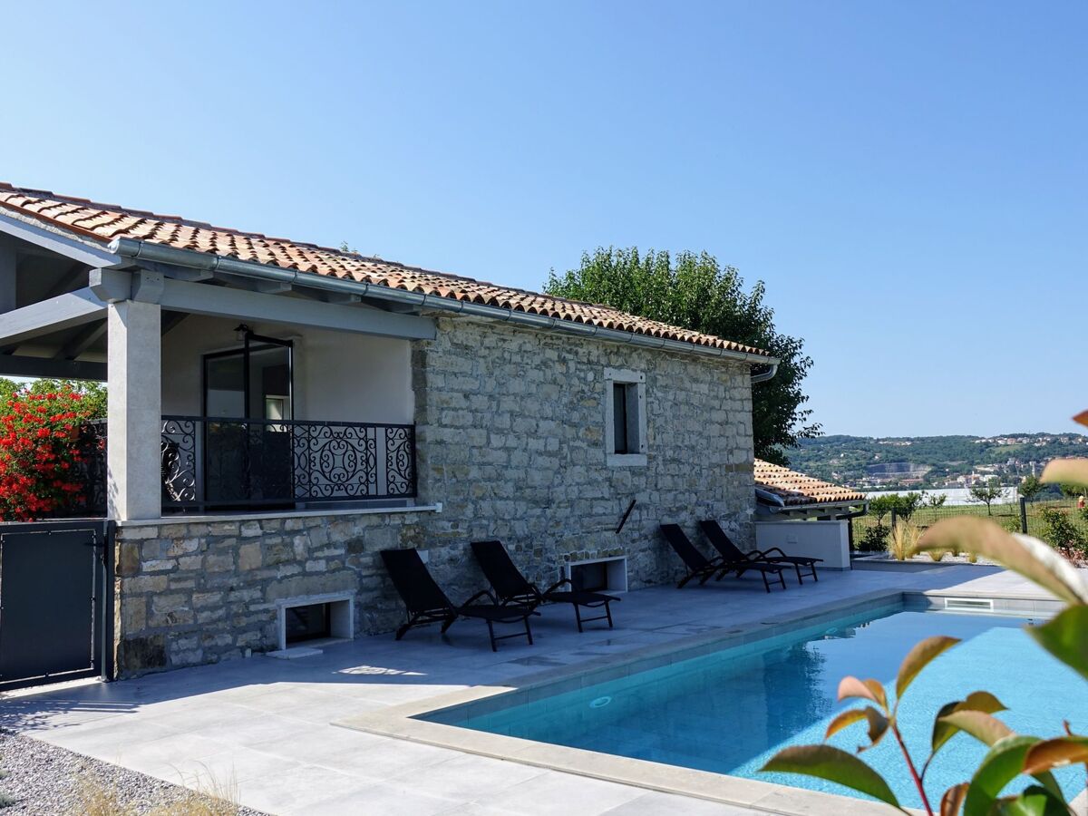 Villa Pepa : maison 2 chambres avec piscine à Pazin - Photo 1