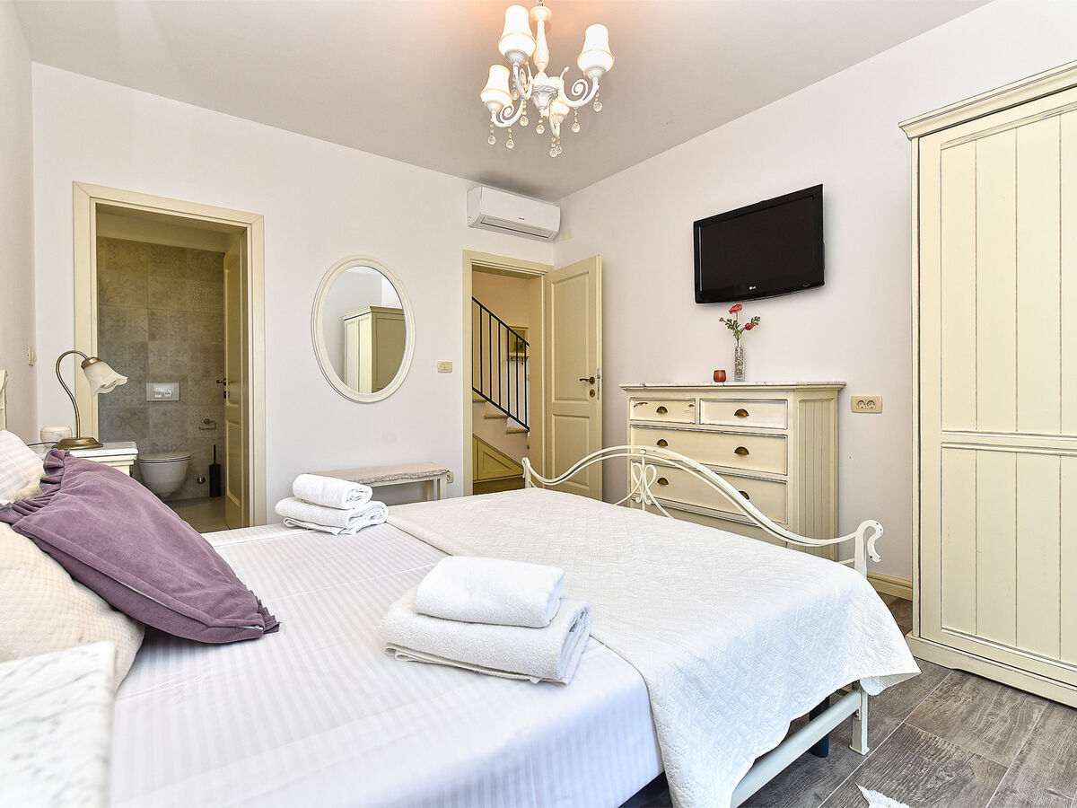 Maison 3 chambres avec piscine privée à Poreč, Baderna - Photo 9