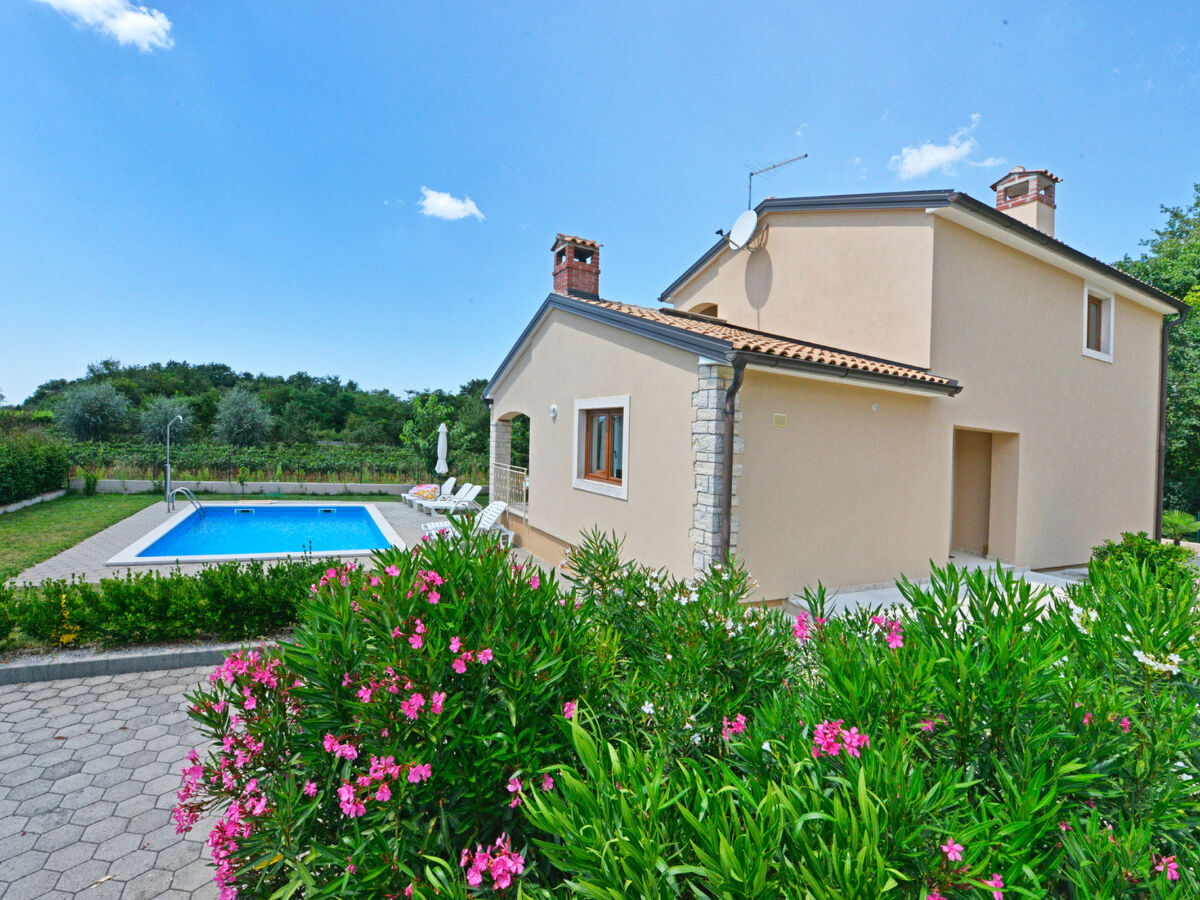 Villa 598 : maison avec piscine privée à Poreč/Heraki - Photo 3
