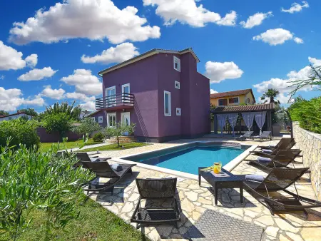 Villa 2019 à Dracevac : 5 chambres, piscine privée