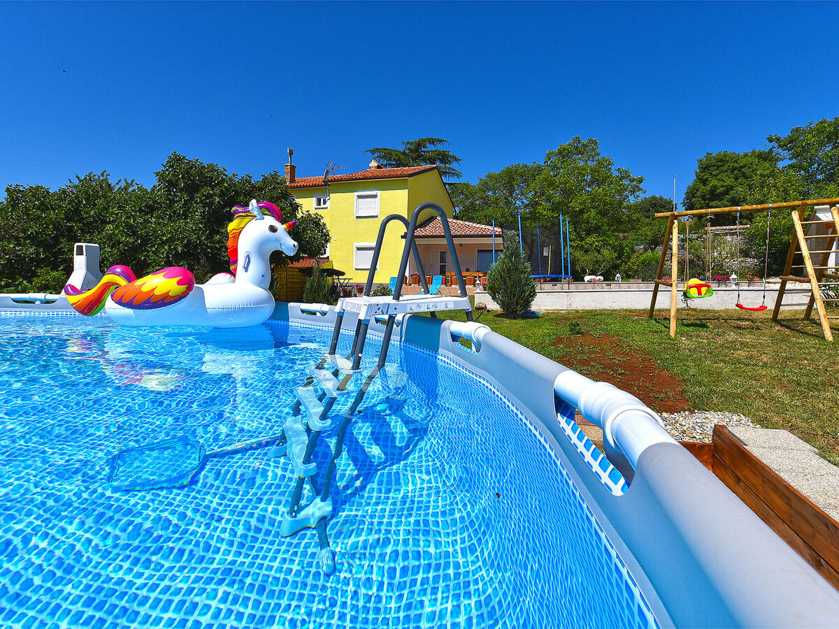 House 2065 à Žminj, piscine privée et terrasse - Photo 10
