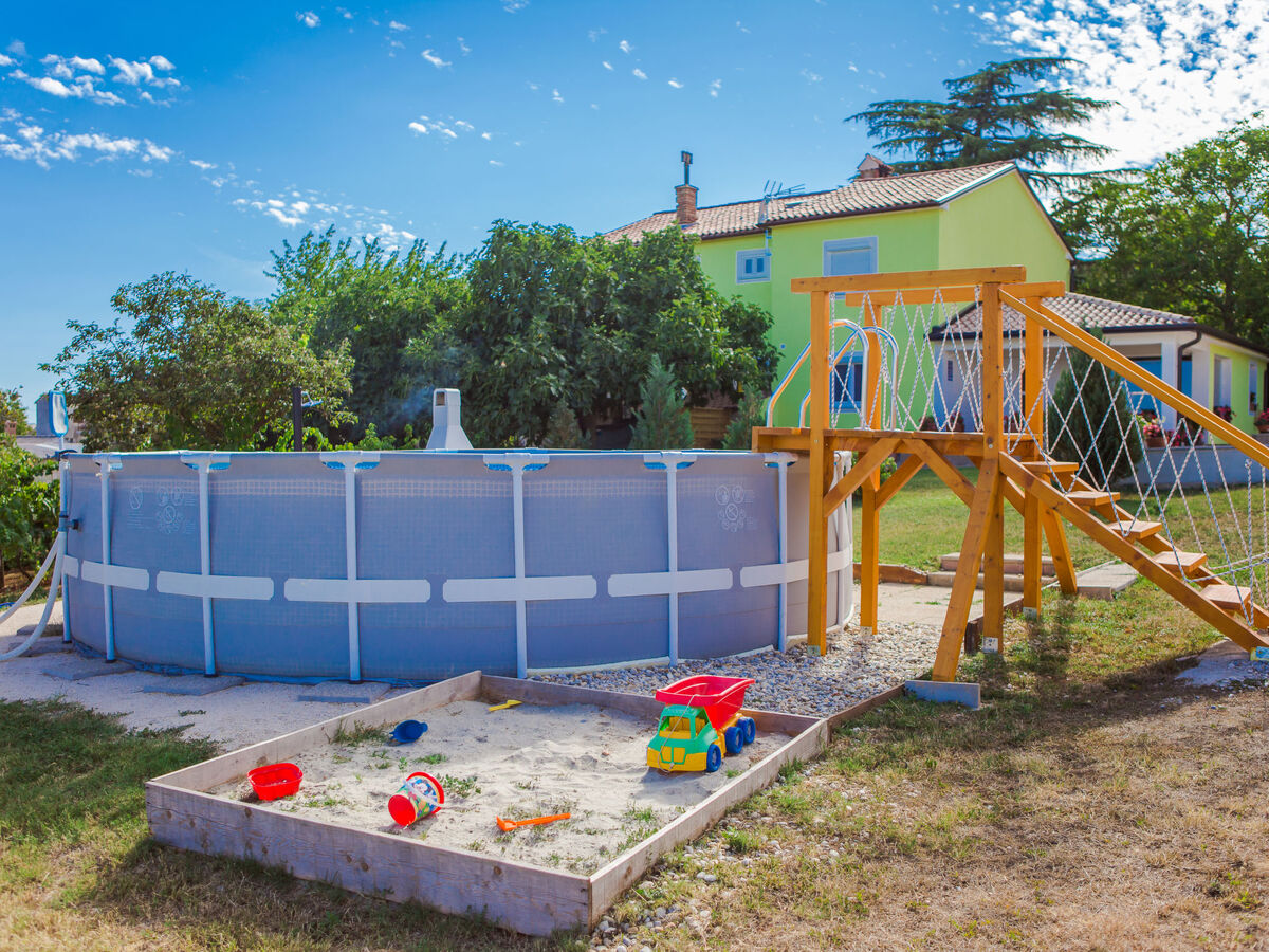 House 2065 à Žminj, piscine privée et terrasse - Photo 19