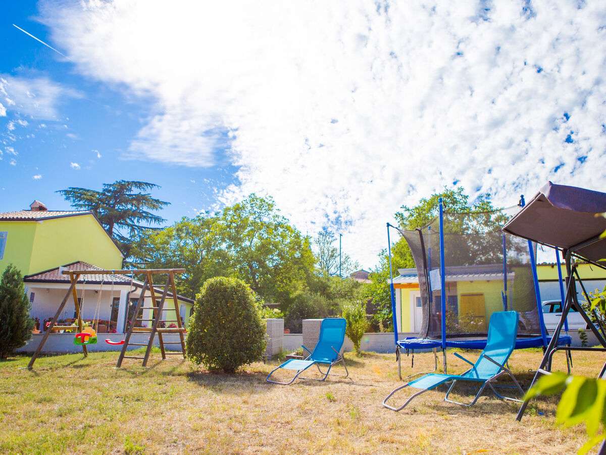 House 2065 à Žminj, piscine privée et terrasse - Photo 23