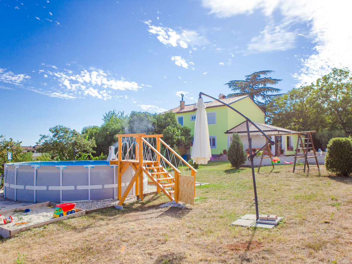 House 2065 à Žminj, piscine privée et terrasse - Photo 24