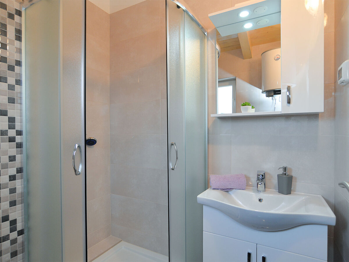 House 2065 à Žminj, piscine privée et terrasse - Photo 32