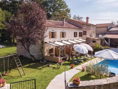 Maison 704 à Žminj - 10 lits, piscine privée : photo 18