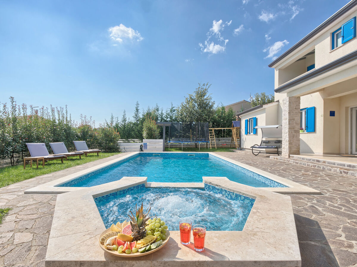 Villa 1521 à Žminj : 5 chambres, piscine privée - Photo 4