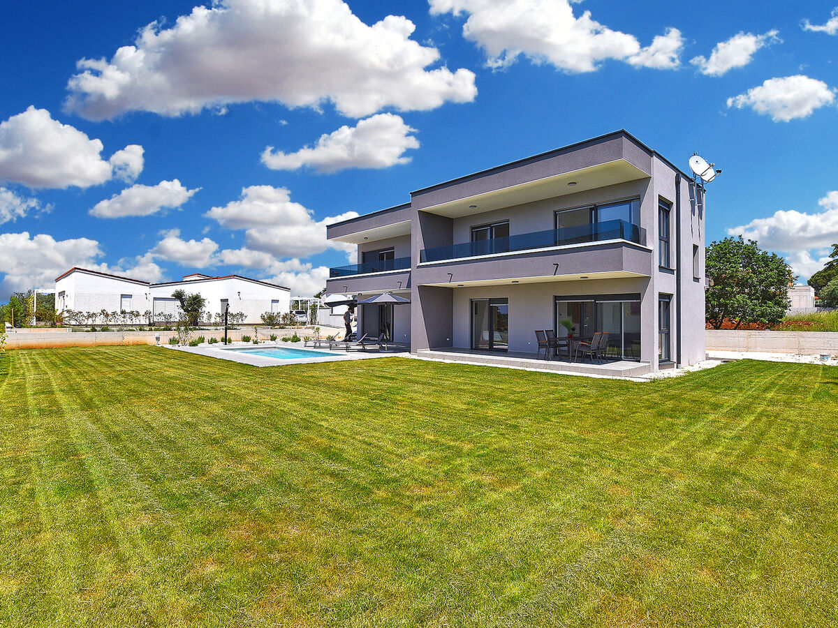 Villa 2245 à Fažana : 4 chambres, vue mer, piscine privée - Photo 4