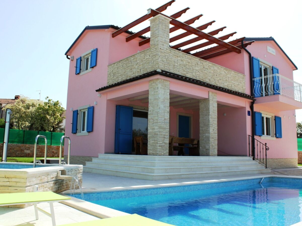 Villa 1525 : maison 4 chambres avec piscine privée à Fažana - Photo 2