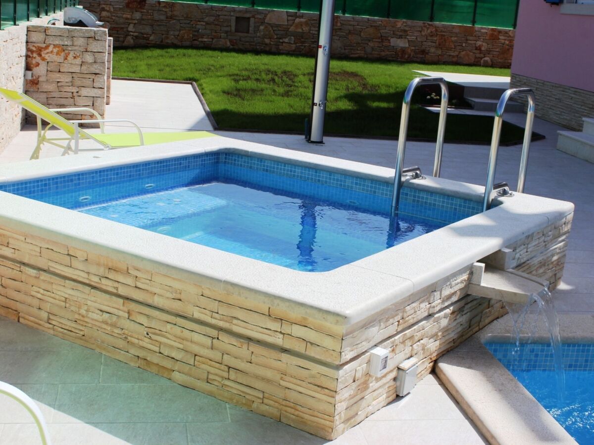 Villa 1525 : maison 4 chambres avec piscine privée à Fažana - Photo 6
