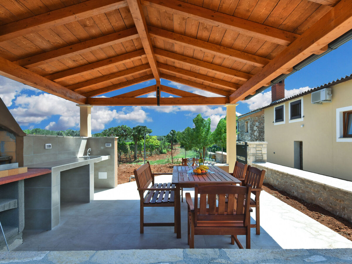 Maison 6 personnes avec piscine privée à Galižana - Photo 1
