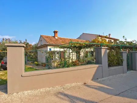 Maison 4 lits à Pula, 2,5 km de la plage : photo 2