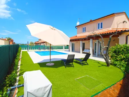 Maison 8 personnes à Valbandon, 2 km de la plage