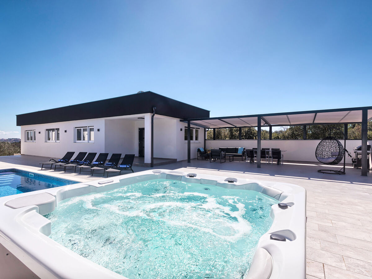 Villa Vallelunga, maison avec piscine près de Pula - Photo 3