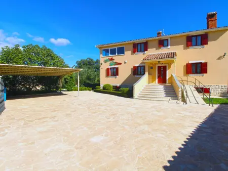 Maison 10 personnes avec piscine privée à Banjole : photo 4