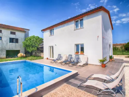 Maison avec piscine privée à Medulin, à 4 km de la mer : photo 4