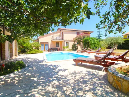 Maison 10 personnes à Ližnjan, 4 chambres, terrasse : photo 5
