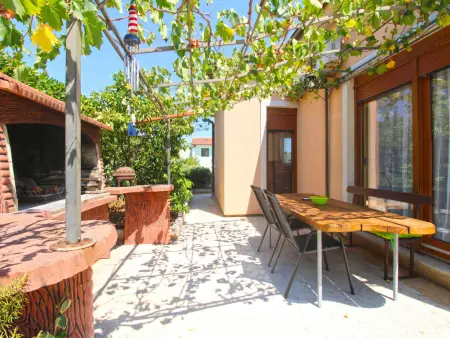 Maison 10 personnes à Ližnjan, 4 chambres, terrasse : photo 6