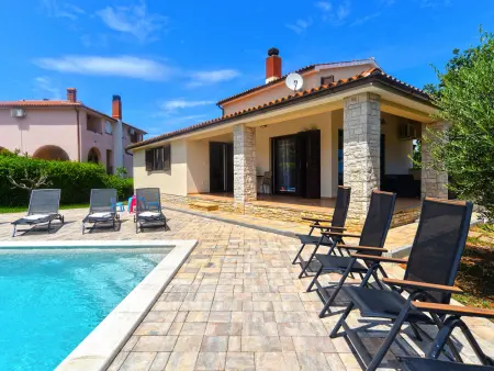 Villa 2273 à Ližnjan : 4 chambres, piscine privée : photo 5
