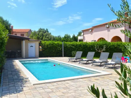 Villa 2273 à Ližnjan : 4 chambres, piscine privée : photo 6