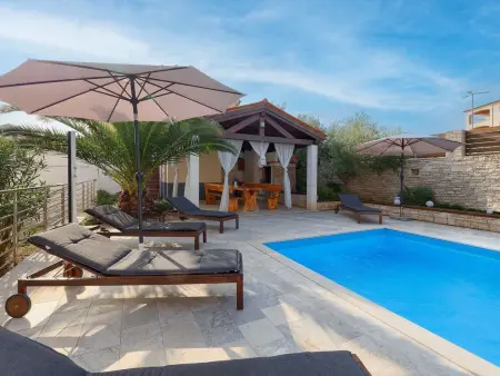 Villa Parlera : maison 5 ch, piscine et vue mer à Medulin : photo 3