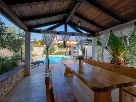 Villa Parlera : maison 5 ch, piscine et vue mer à Medulin : photo 4