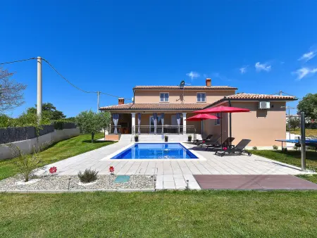 Villa 2105 à Divšići : maison 3 chambres piscine privée : photo 3