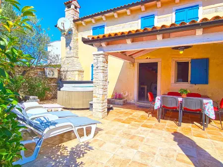 Maison 6 personnes à Kavran, 80m² climatisée : photo 4