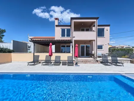 Villa Pascal, maison 3 chambres avec piscine à Pula : photo 3