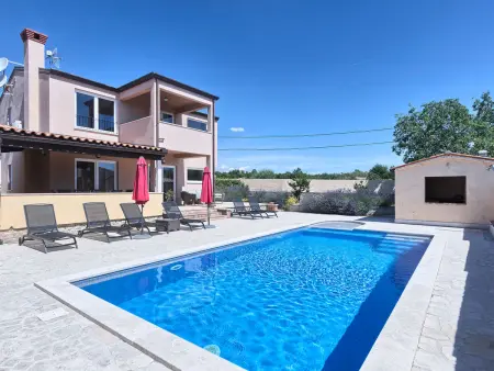 Villa Pascal, maison 3 chambres avec piscine à Pula : photo 4