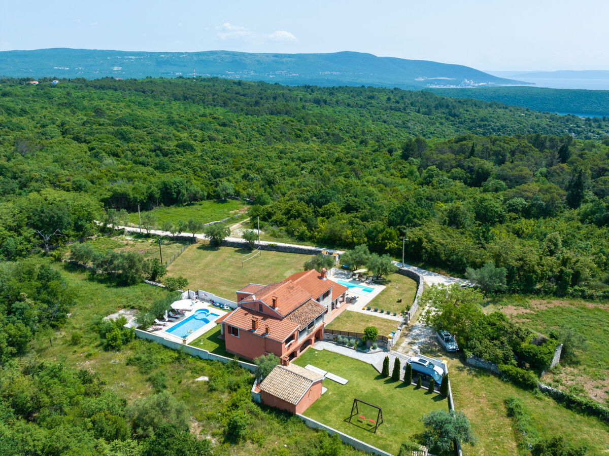 House 1993 à Rakalj : maison 8 lits, piscine privée - Photo 1