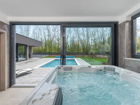 Villa Green Luxury & SPA II à Nedescina