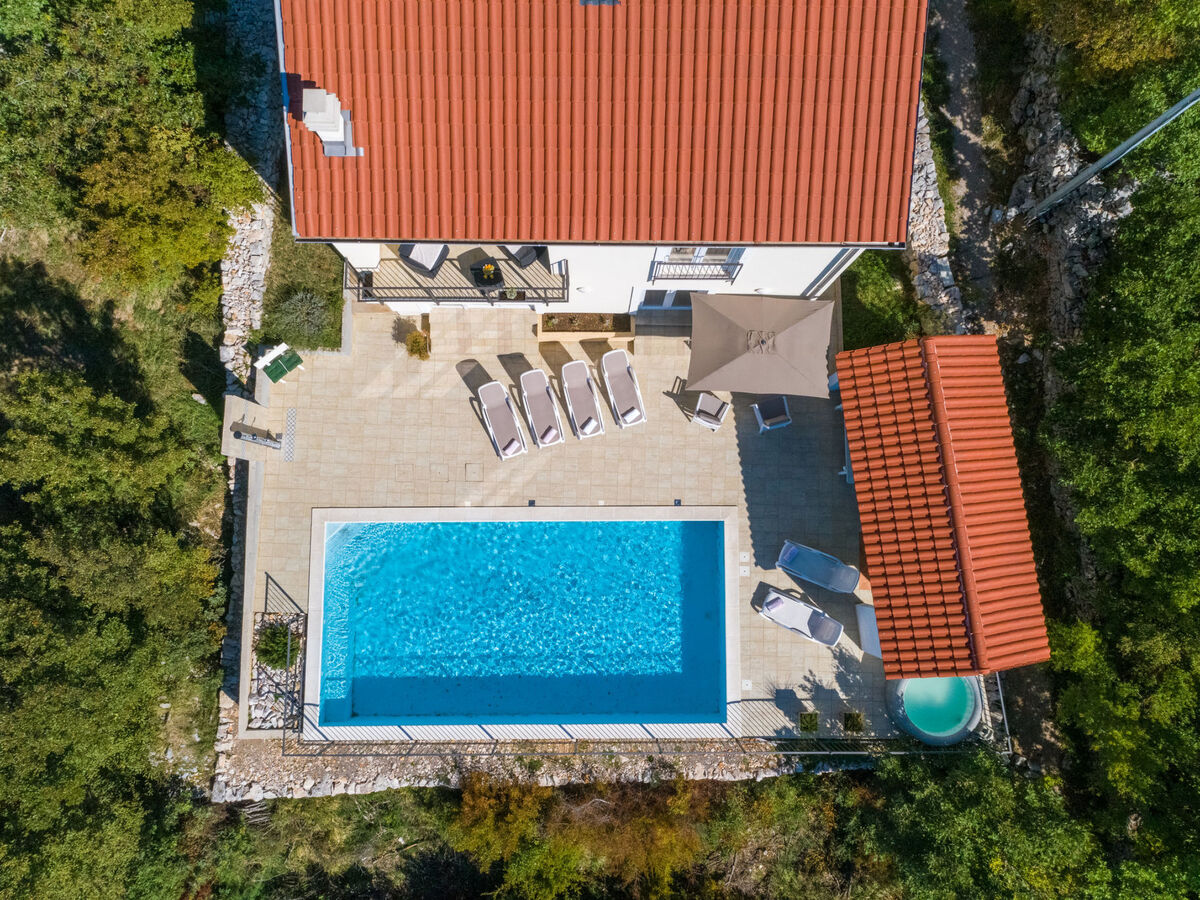Maison moderne Šmrika avec piscine et vue mer - Photo 5