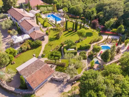 Villa Cypress & Olive House à Krk, piscine privée