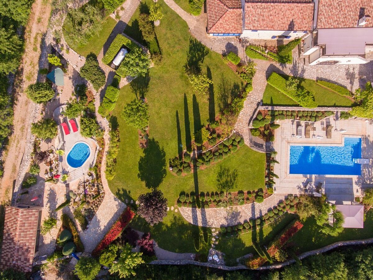 Blue House : bungalow avec piscine chauffée à Krk - Photo 2