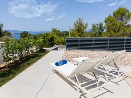 Villa Dolores : maison moderne avec piscine à Krk : photo 4