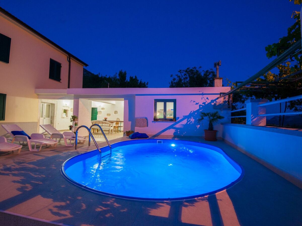 Rural House Anka : maison 2 chambres avec piscine à Drivenik - Photo 2