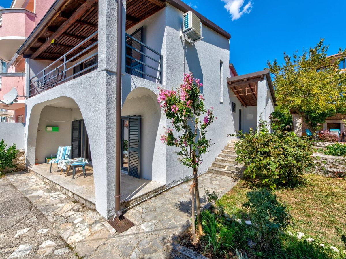 Maison Wilma à Crikvenica, vue mer et 250 m² de jardin - Photo 3