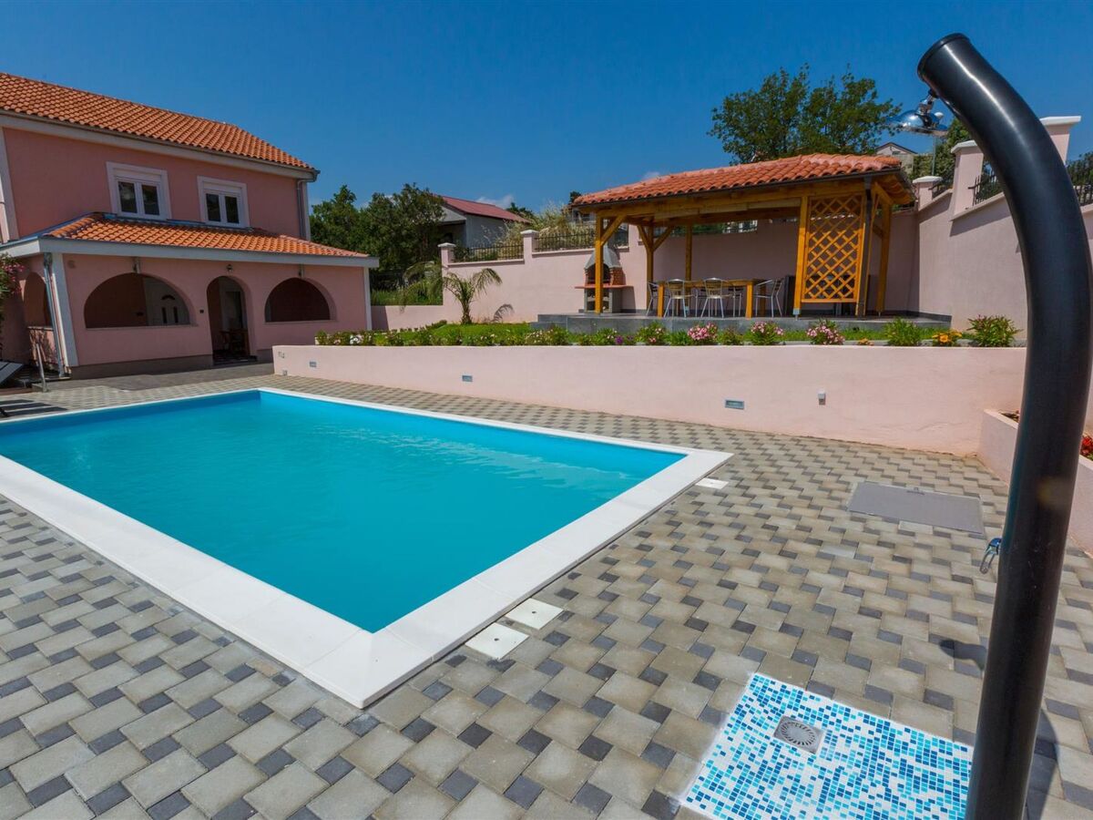 Villa Crikvenica : 4 chambres, piscine et vue mer - Photo 1