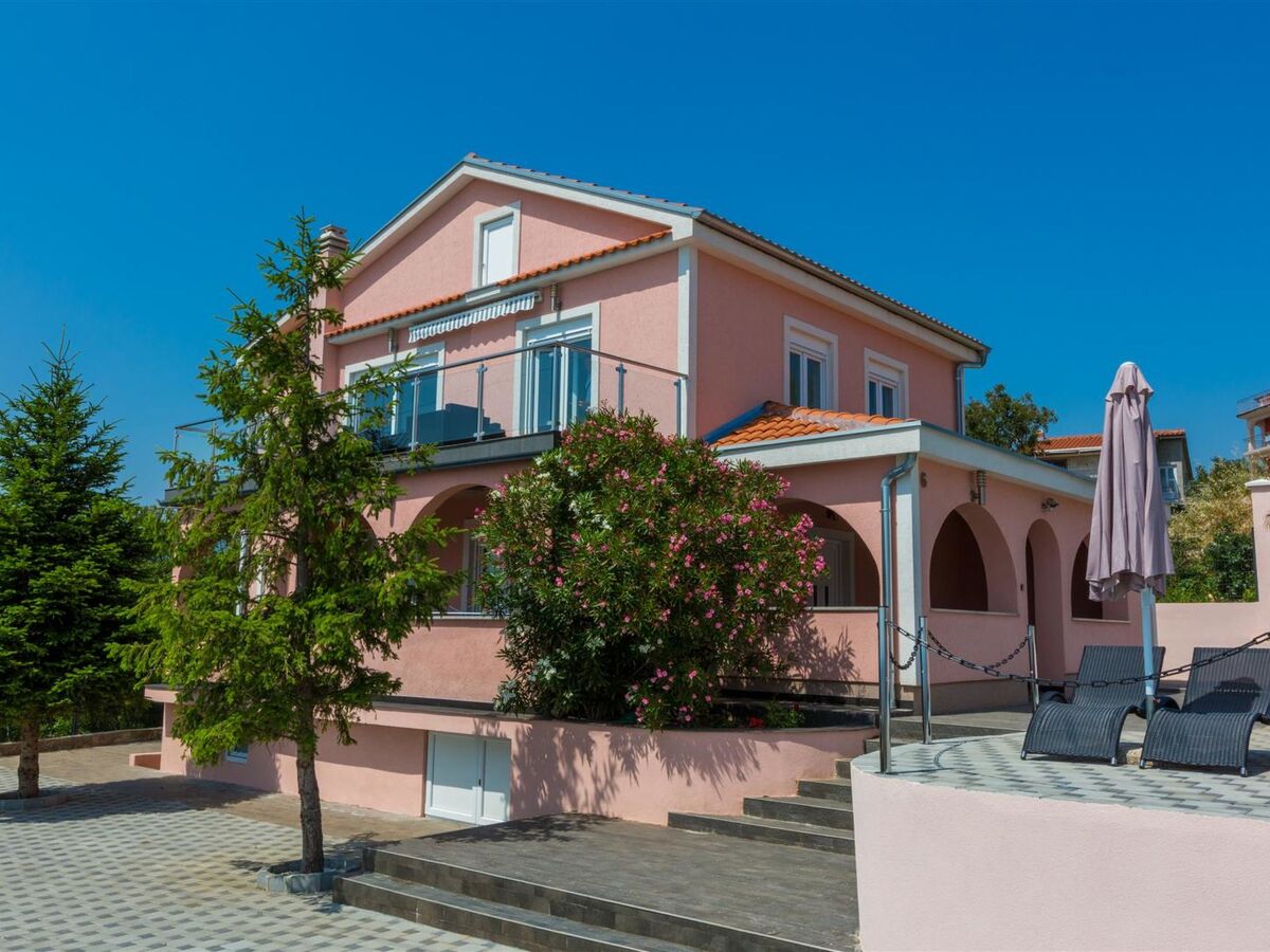 Villa Crikvenica : 4 chambres, piscine et vue mer - Photo 3