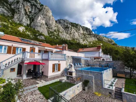 Poolhouse Wowox : maison 3 chambres avec piscine chauffée