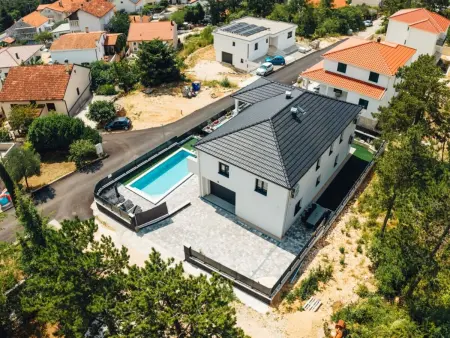 Villa Budimir : maison 5 chambres avec piscine chauffée : photo 37