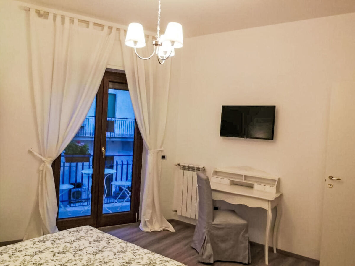 Lucyhome, appartement 3 pièces avec balcon à Sorrento - Photo 11